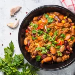 un plat de la recette chili cone carne