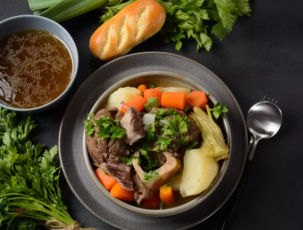 Pot-au-Feu Traditionnel : La Recette de Grand-Mère Facile